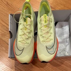 NWT brand new Nike Air zoom alphafly 1 with box and drawstring bag 🎉